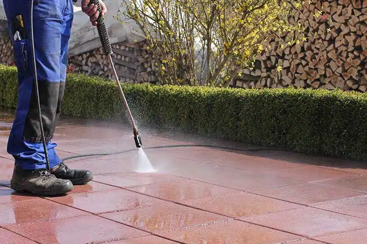pressure wash cleaning services
